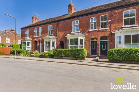 3 bedroom Terraced House for sale in Arlington Avenue, Cottingham, HU16