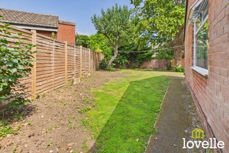 2 bedroom Semi-detached bungalow for sale in Brooklands Park, Cottingham, HU16