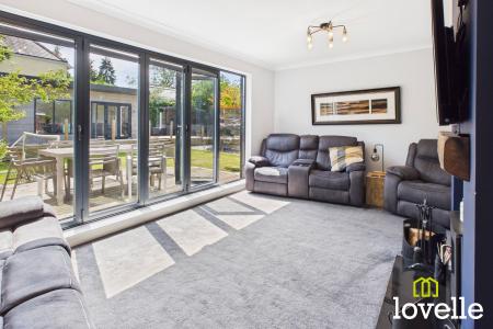 3 bedroom Semi-detached house for sale in Kingtree Avenue, Cottingham, HU16