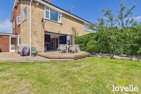 3 bedroom Semi-detached house for sale in Kingtree Avenue, Cottingham, HU16