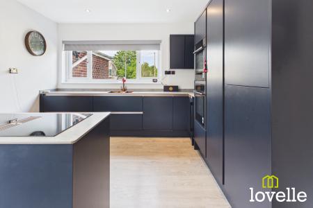 3 bedroom Semi-detached house for sale in Kingtree Avenue, Cottingham, HU16