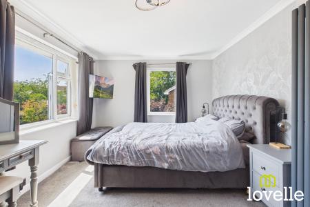 3 bedroom Semi-detached house for sale in Kingtree Avenue, Cottingham, HU16