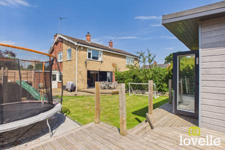 3 bedroom Semi-detached house for sale in Kingtree Avenue, Cottingham, HU16