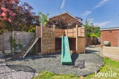 3 bedroom Semi-detached house for sale in Kingtree Avenue, Cottingham, HU16