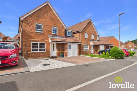 4 bedroom Detached house for sale in Morris Croft, Cottingham, HU16