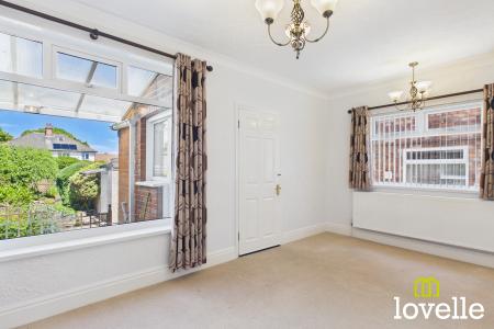3 bedroom Semi-detached house for sale in Westfield Rise, Hessle, East Riding of Yorkshire, HU13