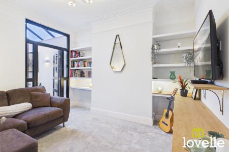 3 bedroom End of terrace house for sale in Linden Avenue, Cottingham, HU16