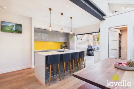 3 bedroom End of terrace house for sale in Linden Avenue, Cottingham, HU16