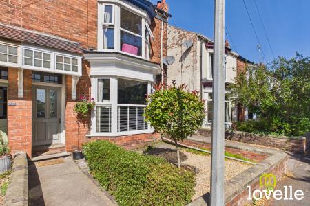 3 bedroom End of terrace house for sale in Linden Avenue, Cottingham, HU16