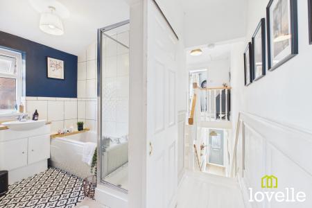 3 bedroom Terraced House for sale in Exeter Street, Cottingham, HU16