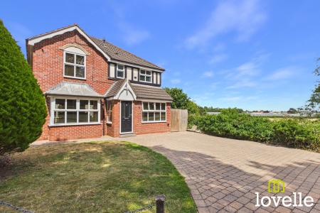4 bedroom Detached house for sale in Badgers Wood, Cottingham, HU16
