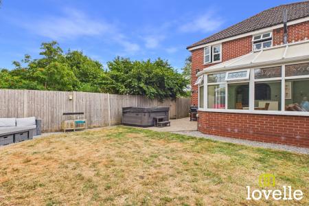 4 bedroom Detached house for sale in Badgers Wood, Cottingham, HU16