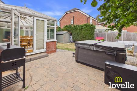 4 bedroom Detached house for sale in Badgers Wood, Cottingham, HU16