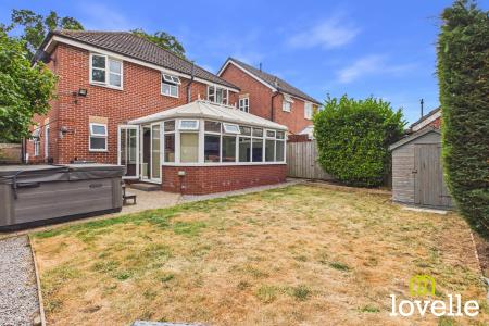 4 bedroom Detached house for sale in Badgers Wood, Cottingham, HU16