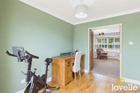 4 bedroom Detached house for sale in Badgers Wood, Cottingham, HU16