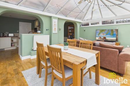 4 bedroom Detached house for sale in Badgers Wood, Cottingham, HU16