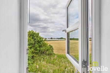4 bedroom Detached house for sale in Badgers Wood, Cottingham, HU16
