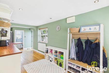 4 bedroom Detached house for sale in Badgers Wood, Cottingham, HU16