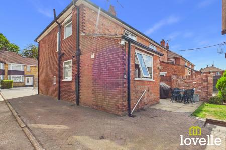 3 bedroom Semi-detached house for sale in Mill Beck Lane, Cottingham, HU16