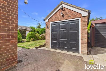 3 bedroom Semi-detached house for sale in Mill Beck Lane, Cottingham, HU16