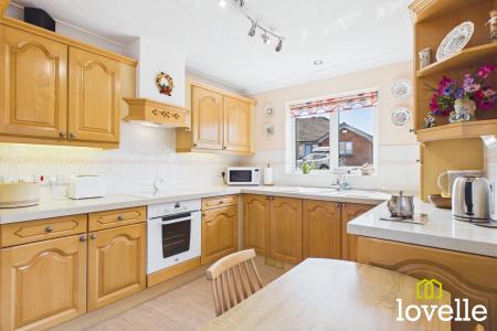 1 bedroom Bungalow for sale in Apple Croft, Cottingham, HU16