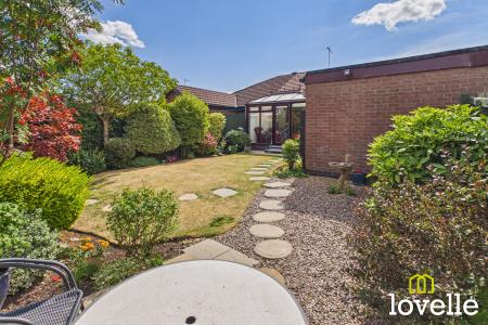 1 bedroom Bungalow for sale in Apple Croft, Cottingham, HU16