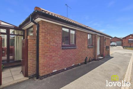 1 bedroom Bungalow for sale in Apple Croft, Cottingham, HU16