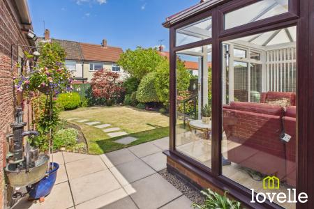 1 bedroom Bungalow for sale in Apple Croft, Cottingham, HU16