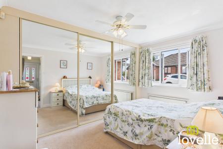 1 bedroom Bungalow for sale in Apple Croft, Cottingham, HU16
