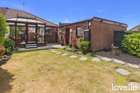 1 bedroom Bungalow for sale in Apple Croft, Cottingham, HU16