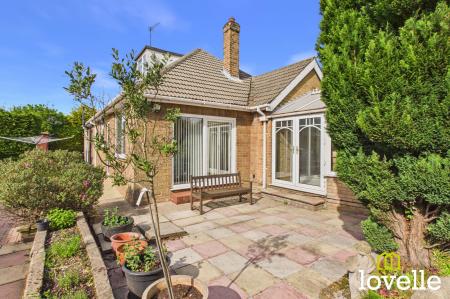 4 bedroom Detached bungalow for sale in Winston Drive, Cottingham, HU16