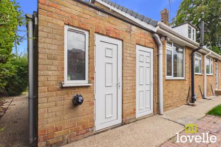 4 bedroom Detached bungalow for sale in Winston Drive, Cottingham, HU16