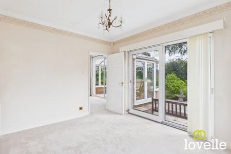 4 bedroom Detached bungalow for sale in Winston Drive, Cottingham, HU16