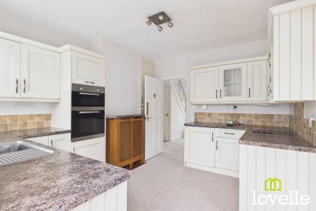 4 bedroom Detached bungalow for sale in Winston Drive, Cottingham, HU16