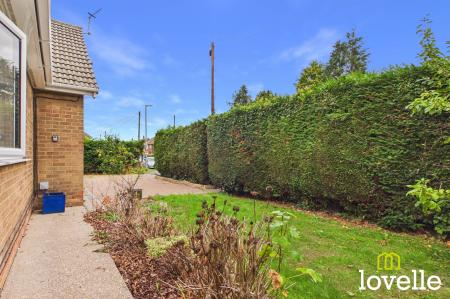 4 bedroom Detached bungalow for sale in Winston Drive, Cottingham, HU16
