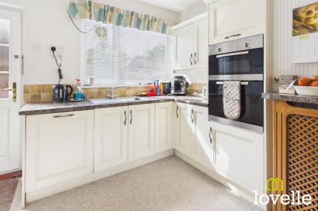 4 bedroom Detached bungalow for sale in Winston Drive, Cottingham, HU16