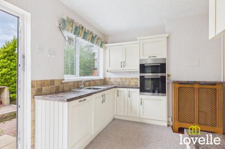 4 bedroom Detached bungalow for sale in Winston Drive, Cottingham, HU16