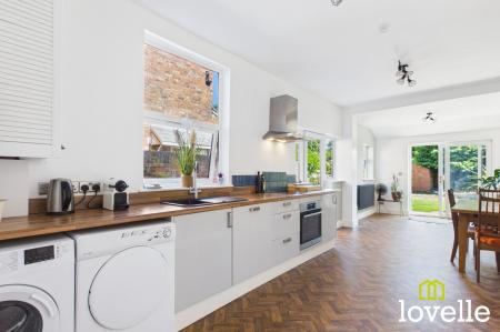 3 bedroom Terraced House for sale in Arlington Avenue, Cottingham, HU16