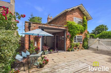 3 bedroom Detached house for sale in Northgate, Cottingham, HU16