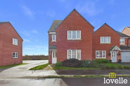 4 bedroom Detached house for sale in Taylor Avenue, Cottingham, HU16