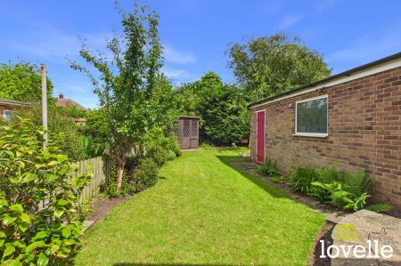 3 bedroom Semi-detached house for sale in Queens Way, Cottingham, HU16