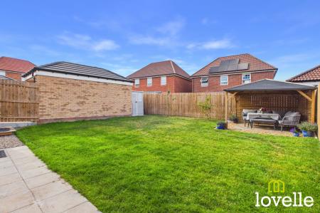 4 bedroom Detached house for sale in Morris Croft, Cottingham, HU16