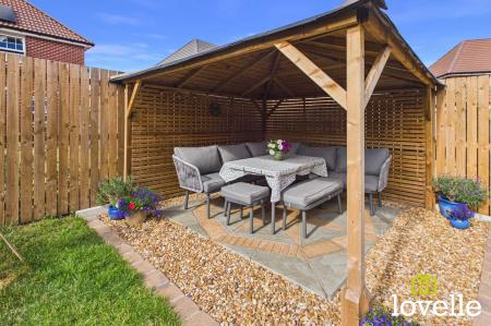 4 bedroom Detached house for sale in Morris Croft, Cottingham, HU16