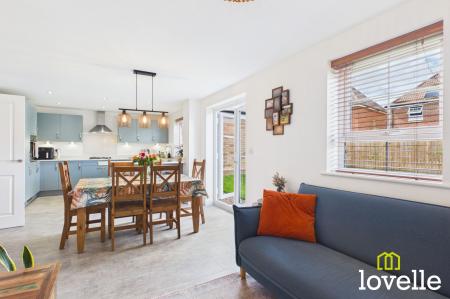4 bedroom Detached house for sale in Morris Croft, Cottingham, HU16