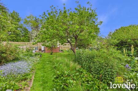 3 bedroom Detached house for sale in Ferriby High Road, North Ferriby, HU14