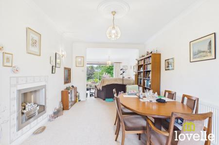 3 bedroom Detached house for sale in Ferriby High Road, North Ferriby, HU14