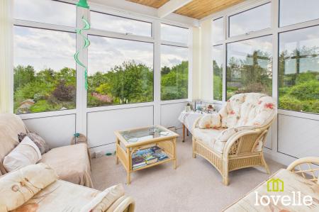 4 bedroom Detached house for sale in Ferriby High Road, North Ferriby, HU14