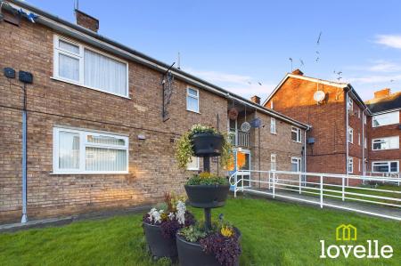 1 bedroom Flat for sale in Hallgate, Cottingham, HU16
