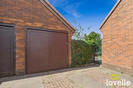 3 bedroom Detached bungalow for sale in Kirk Croft, Cottingham, HU16