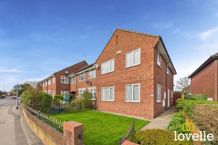 4 bedroom End of terrace house for sale in Northgate, Cottingham, HU16